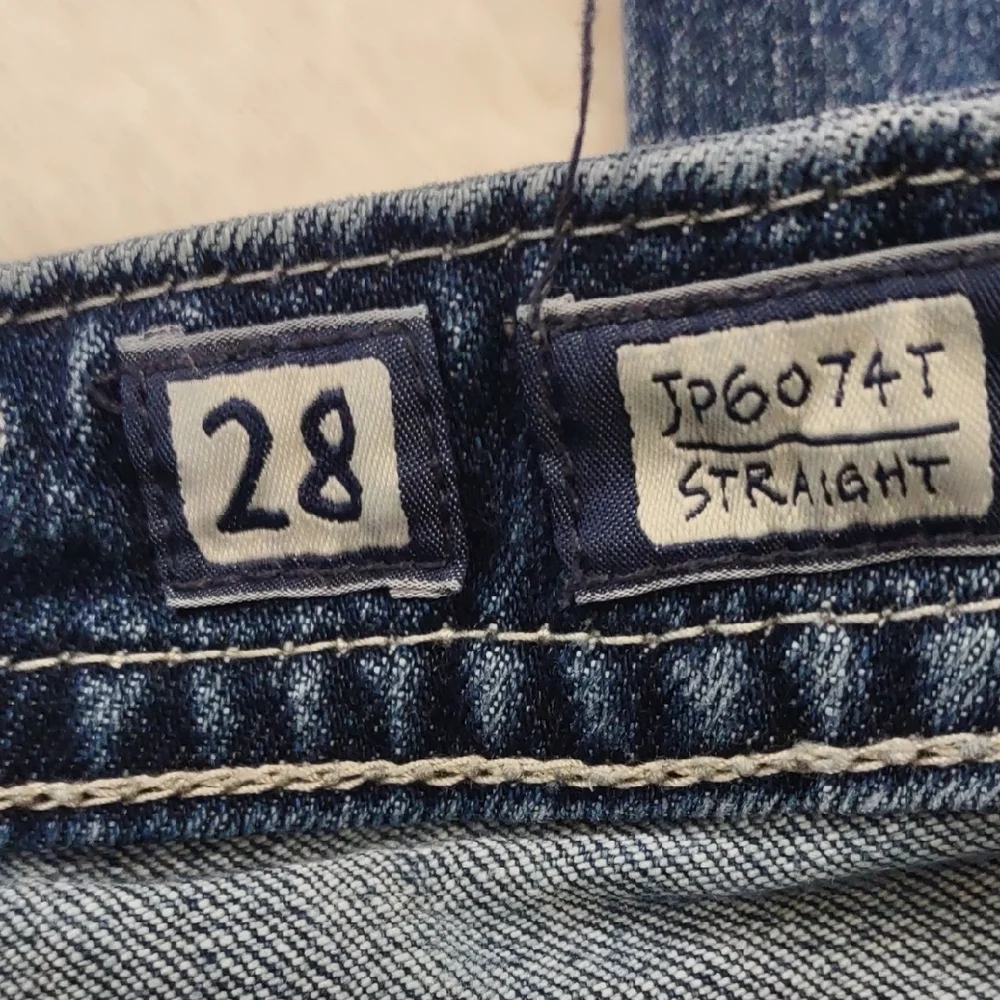 MISS ME STRAIGHT Blue Jeans with Embellished Pockets - Picture 14 of 17